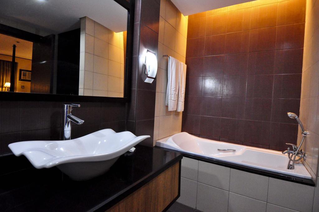 Bacolod Business Inn Exteriér fotografie